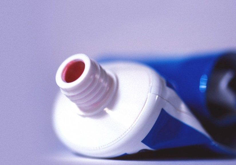 Toothpaste on Pimples: Why You Should Avoid It, What to Use Inste