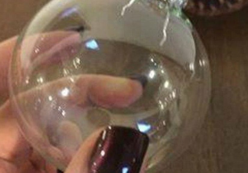 23 Breathtaking Ways To Dress Up A Plain Ornament