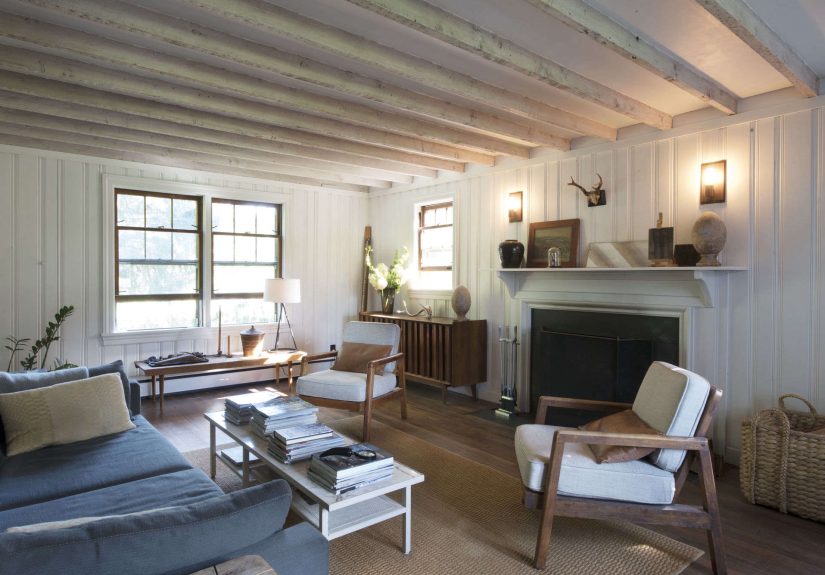 Benjamin Moore Calm OC-22 Paint
