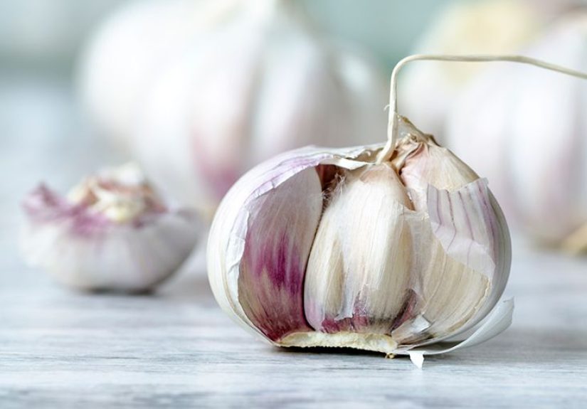 Garlic for acne: Does it work and how to be safe
