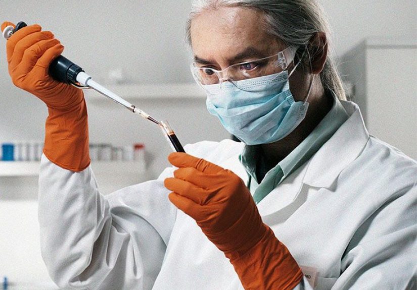 Plasma Cell Leukemia: Symptoms, Treatment, and More