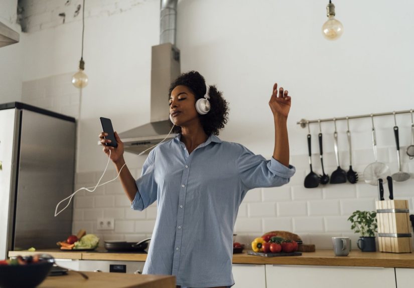 Verizon Introduces Spatial Audio Capabilities Known as Adaptive Sound