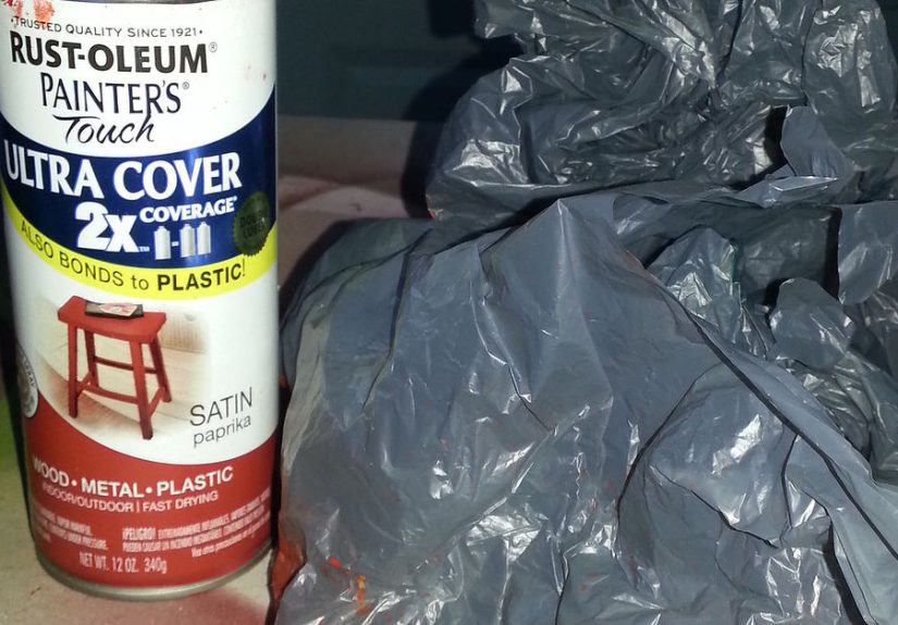 What Can You Do With a Plastic Bag and Spray Paint?