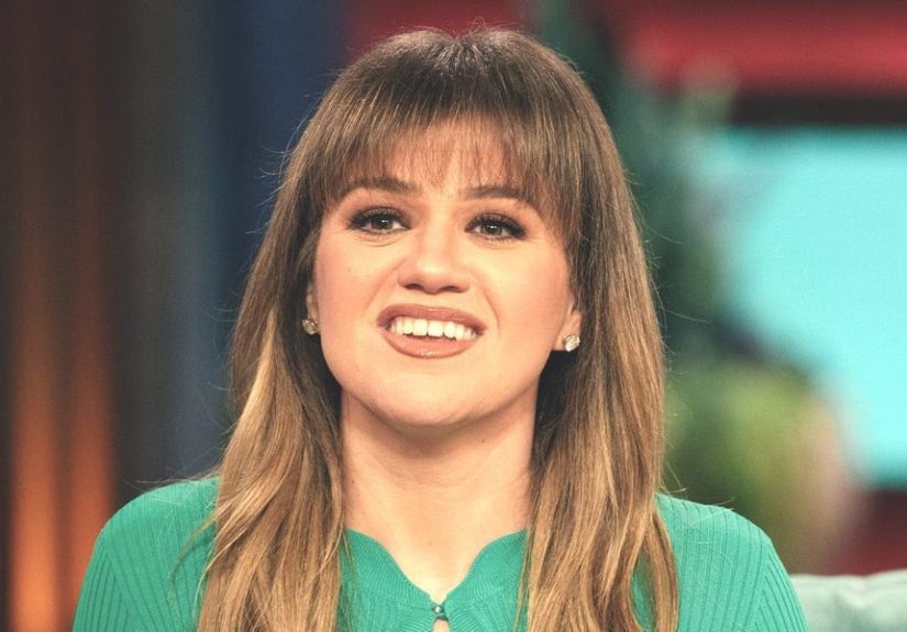 Why Fans Are Calling Kelly Clarkson a “Masterpiece”