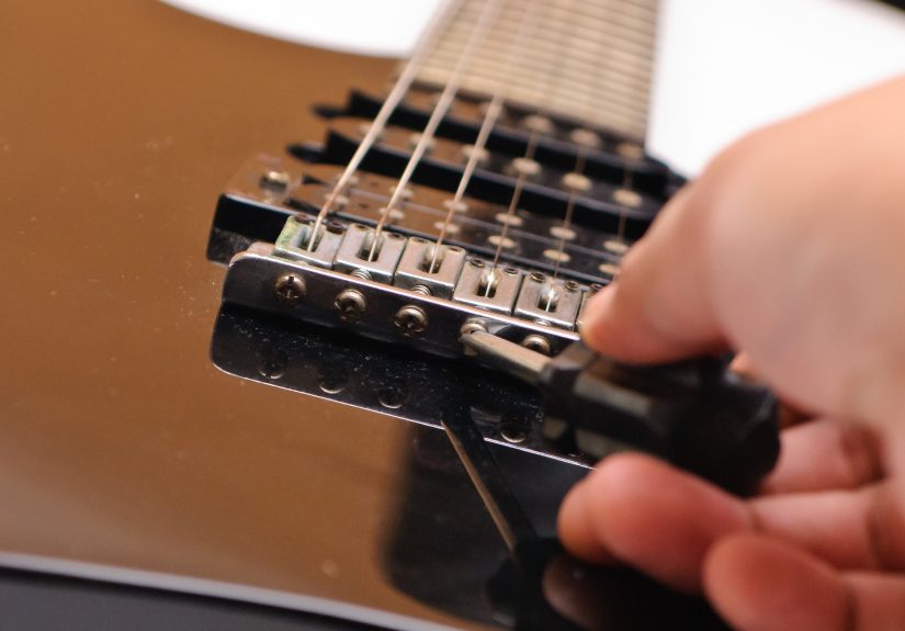How to Adjust Intonation on a Strat: 7 Steps