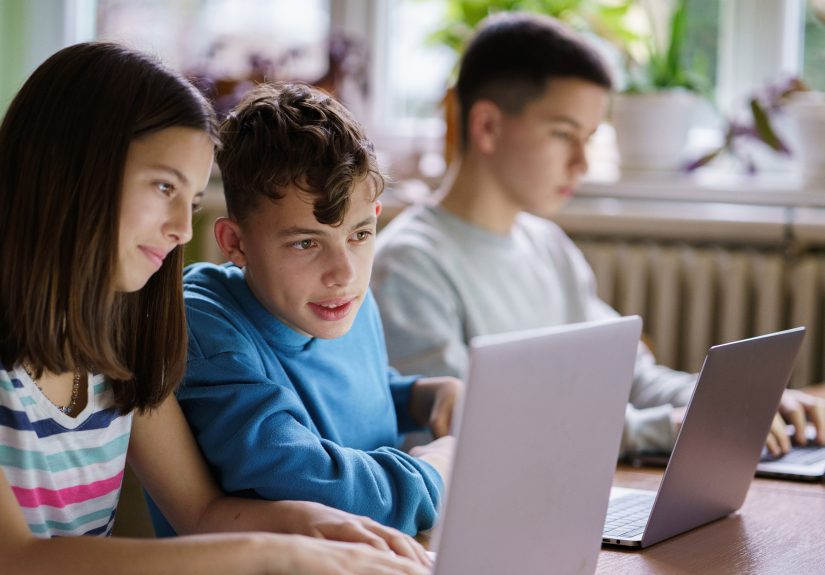Media Literacy in the Age of AI: A Guide to Teachers
