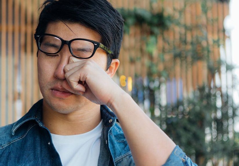 When to Worry About Eye Twitching: Symptoms and Causes