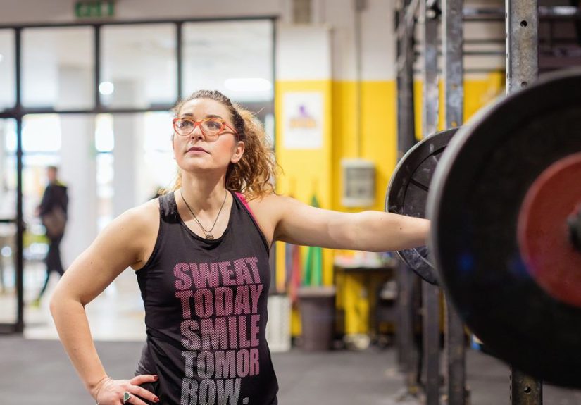 10 Deadlift Alternatives Without Pain: Bodyweight, Dumbbells, and More