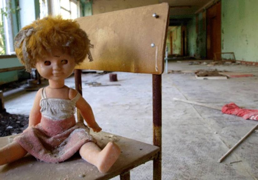 16 Spooky-as-Hell Photos From Inside Chernobyl