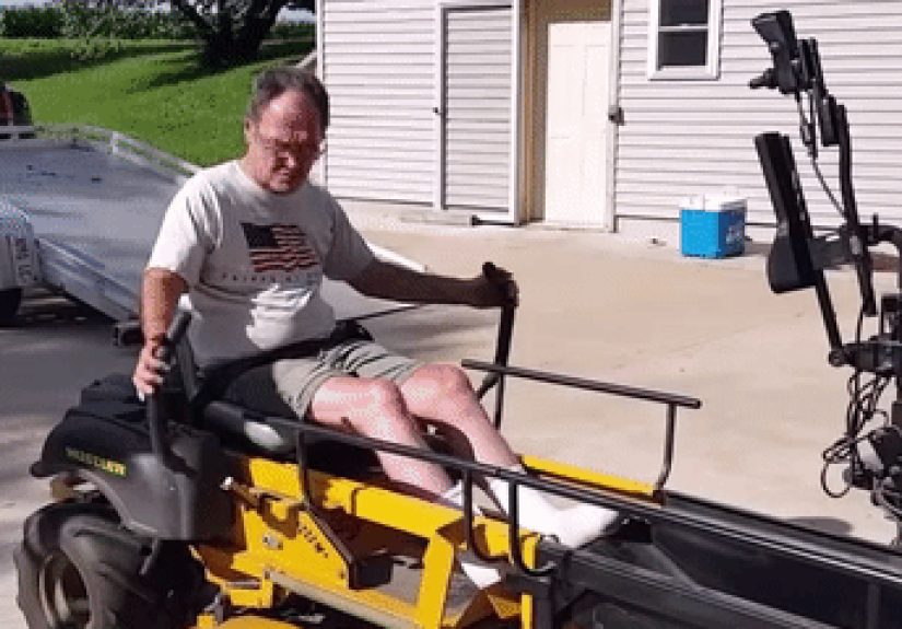 DIYer Dad Helps Paralyzed Friend Get Back to Mowing His Own Lawn