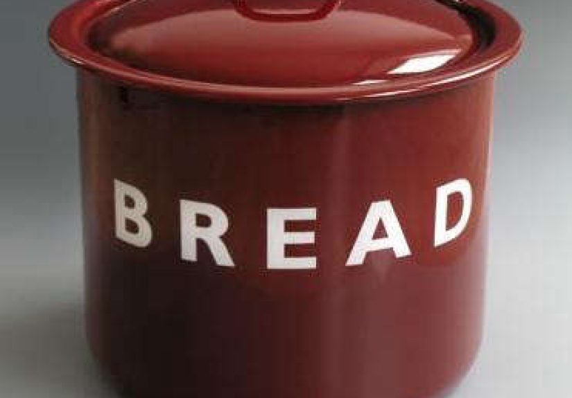 Labour & Wait Bread Bin