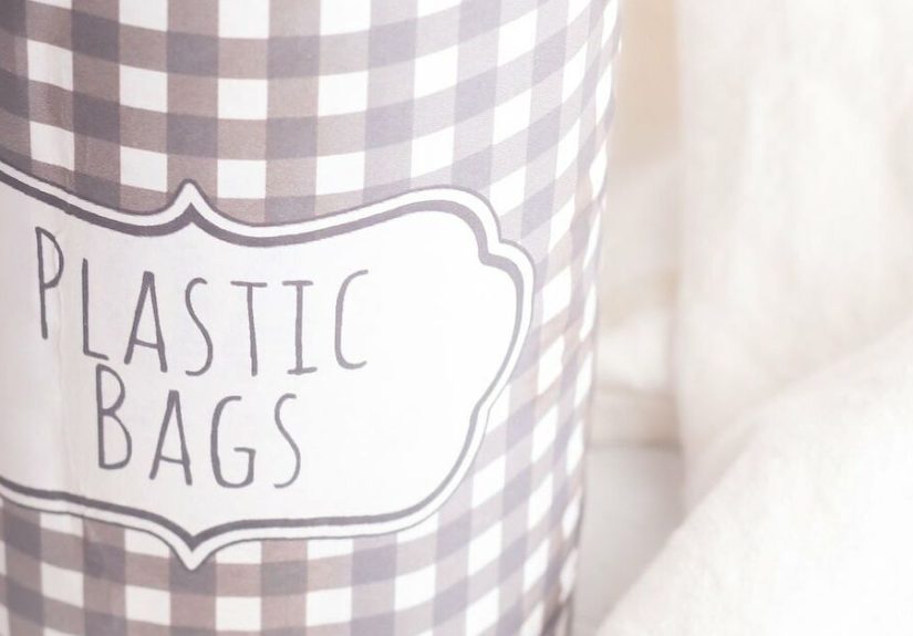 Plastic Bag Holder From an Oatmeal Container