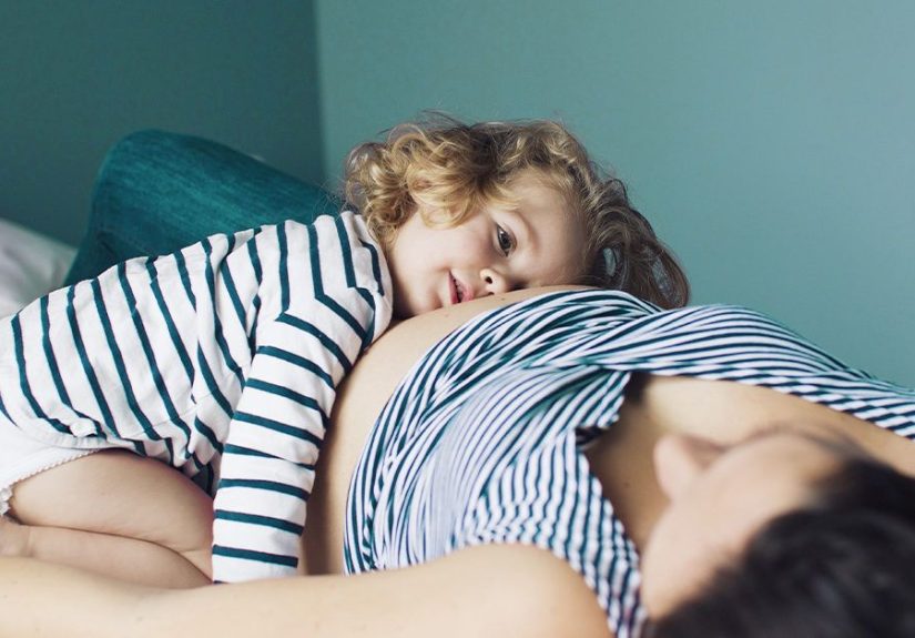 What Are the Earliest Signs of Being Pregnant with Twins?